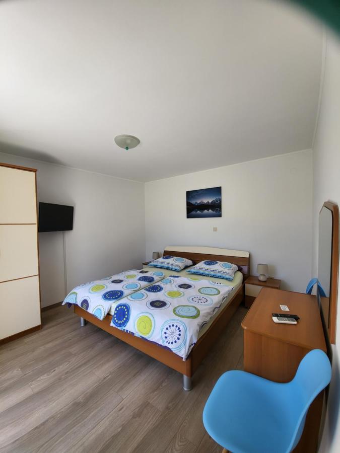 Apartmani Mira Supetarska Draga Exterior foto