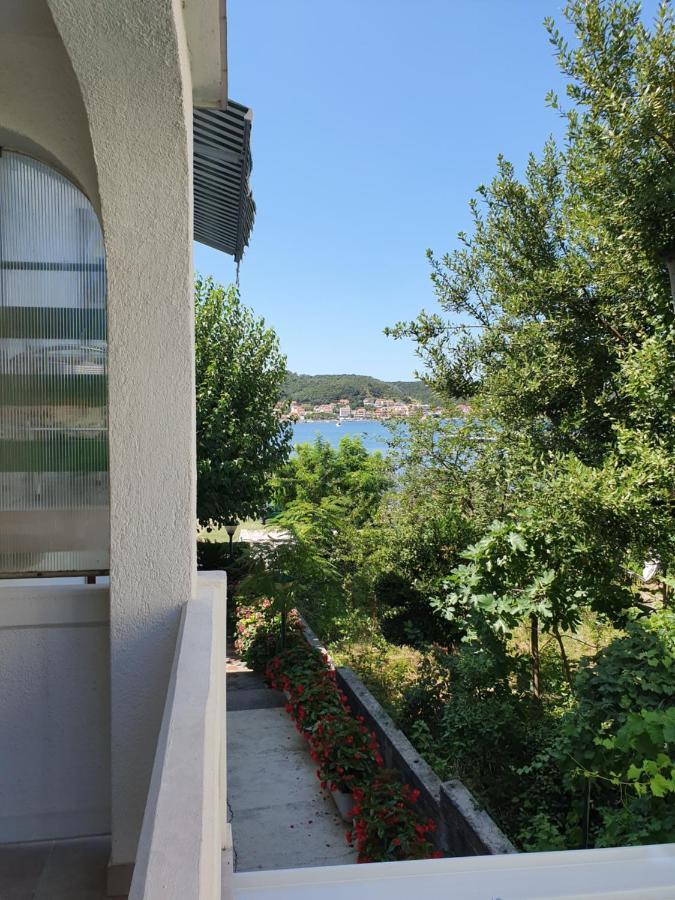 Apartmani Mira Supetarska Draga Exterior foto